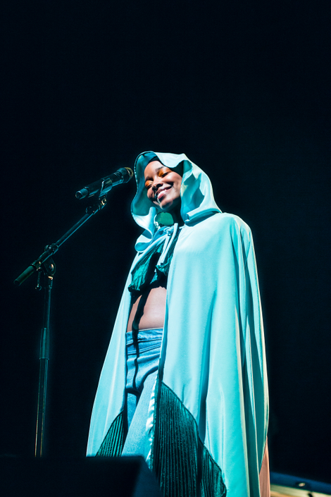 Illustration for article titled Jamila Woods’ final performance of Heavn was one of 2018’s best live shows